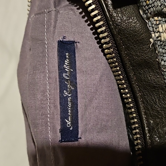 American Eagle Fabric Zippered Bag - Picture 4 of 5